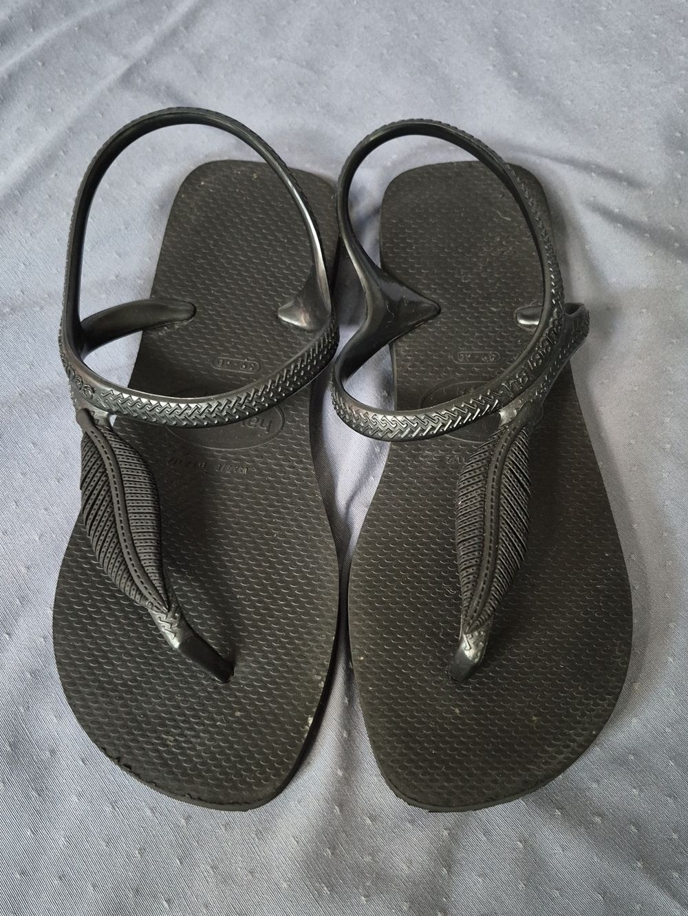 Havaianas Twist Sandal Women's 7 Black Feather Design Toe-Post Summer Classic
